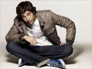 zachary-levi_l