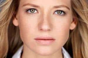 anna-torv-fringe-med-1
