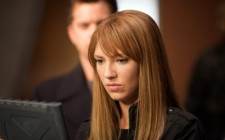 fringe-s3e5-Amber-31422-03-550x366