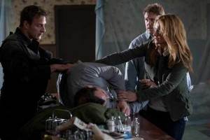 Nolan (Mike Dopud), Richard (Lochlyn Munro), Karen (Victoria Pratt)