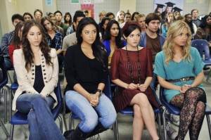 Pretty Little Liars Season 2