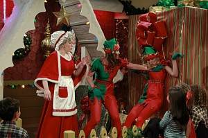 2 Broke Girls - And The Very Christmas Thanksgiving