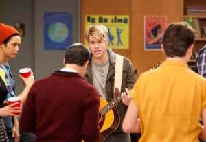 Glee - Hold on to Sixteen