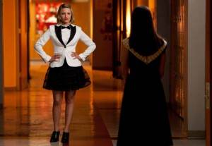 Glee - Hold on to Sixteen