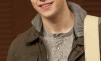 Glee - Hold on to Sixteen