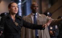 Olivia Dunham (Anna Torv), Phillip Broyles (Lance Reddick)