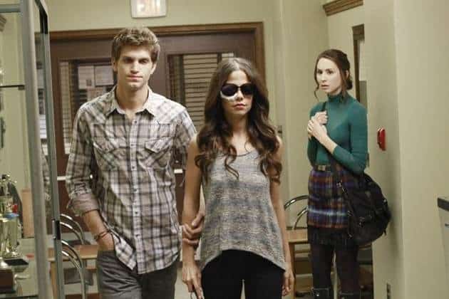 Pretty Little Liars Preview Season 2 Episode 23 - Eye of the Beholder