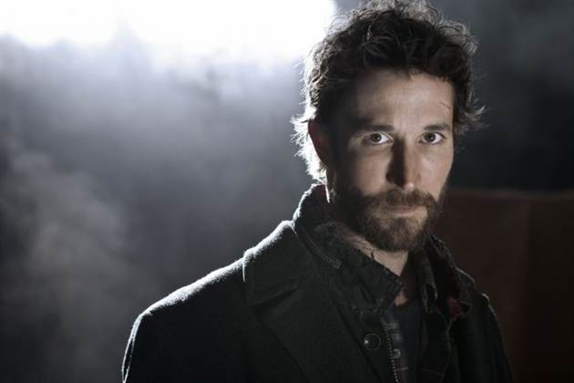 In this regard Falling Skies has a superior emotional story in comparison