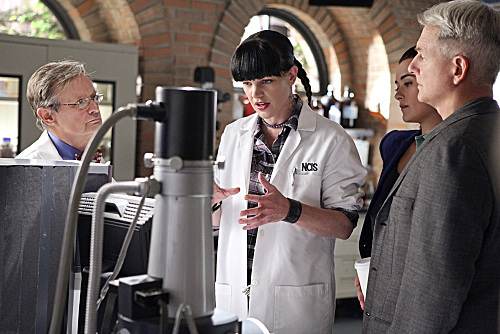 Pictured left to right David McCallum Pauley Perrette Cote de Pablo and Pictured left to right David McCallum Pauley Perrette Cote de Pablo and