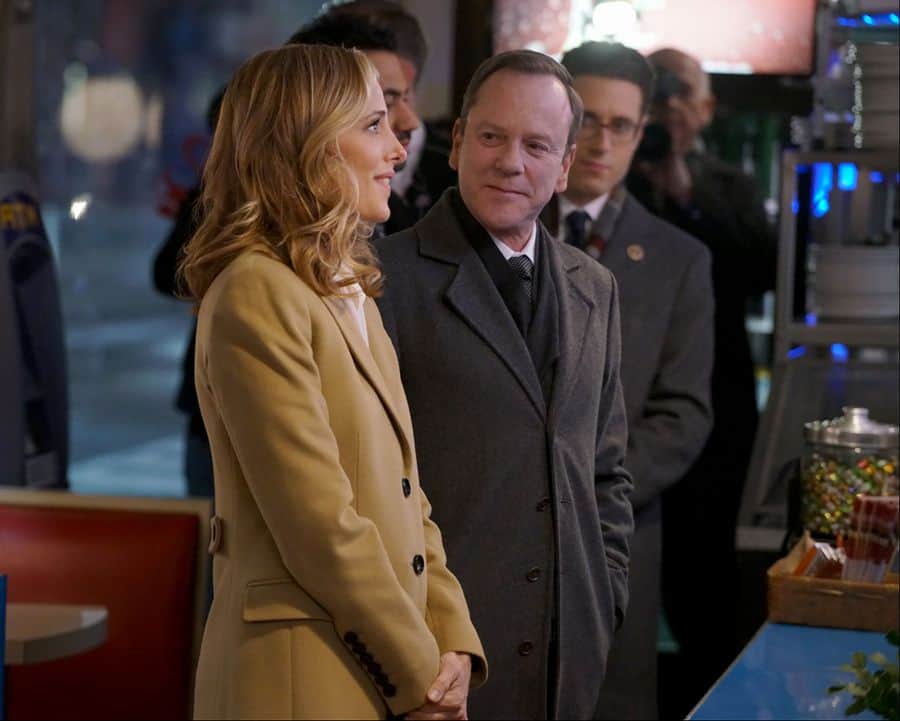 designated survivor review spoiler dies from bombing how many episodes in season 2 of designated survivor