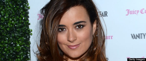 Does tony and ziva ever hook up