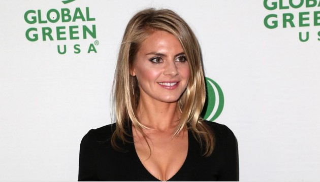 The Mindy Project Season 4 Happy Endings Alum Eliza Coupe To