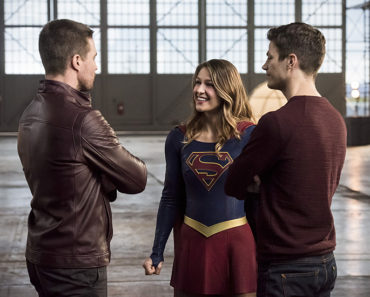 The Flash Season 3 Episode 8 Review: "Invasion!"