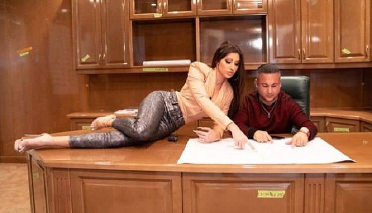 Nackt Holly Sonders  Goddess Holly