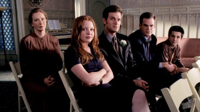 Heres What The Cast Of Six Feet Under Looks Like Today Heres What The Cast Of Six Feet Under Looks Like Today