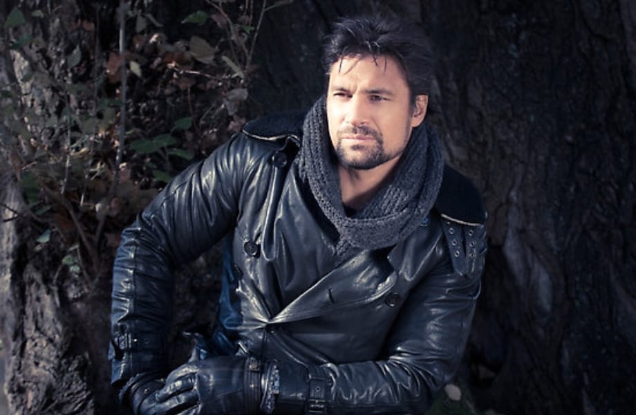 Manu-Bennett.jpg