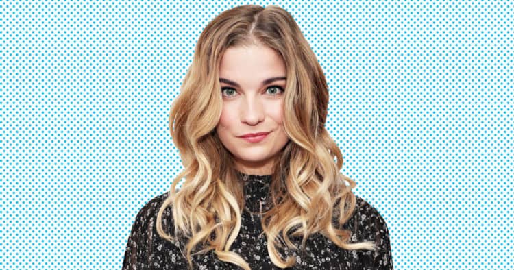 10 Things You Didn't Know about Annie Murphy