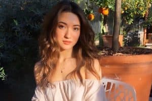 10 Things You Didn't Know about Reina Hardesty